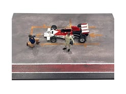 Alternative view of "Race Day" Diecast Figure Set for 1/43 Scale Models by American Diorama